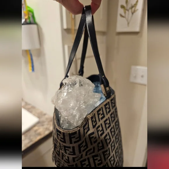 ***SOLD!!*** Fendi Zucca Totebag! COA included - Picture 8 of 13